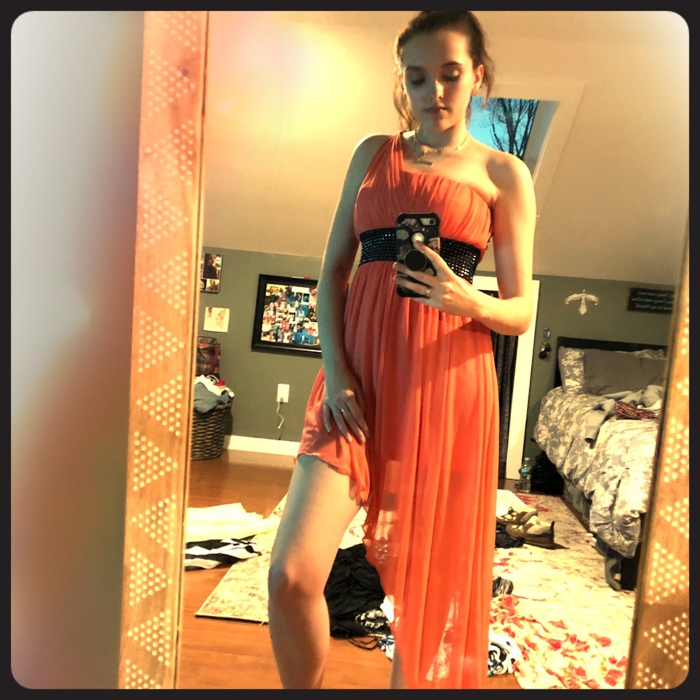 Beautiful salmon’sh colored one strap dress